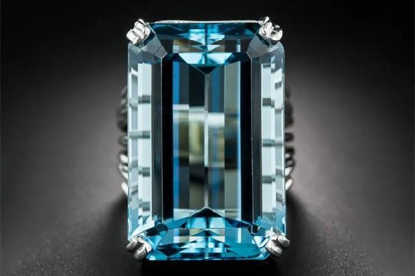 海藍寶石產(chǎn)地主要有哪些 海藍寶石什么樣的好 海藍寶石產(chǎn)地主要有哪些 海藍寶石什么樣的好