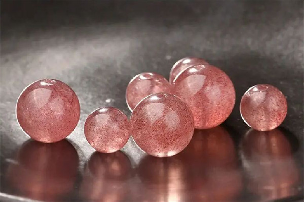 草莓晶和粉晶的區(qū)別 草莓晶有裂紋好不好 草莓晶和粉晶的區(qū)別 草莓晶有裂紋好不好