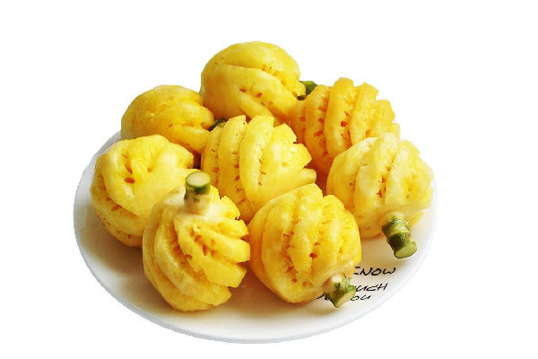 菠蘿會加重咳嗽嗎 菠蘿能用熱水泡著吃嗎 菠蘿會加重咳嗽嗎 菠蘿能用熱水泡著吃嗎