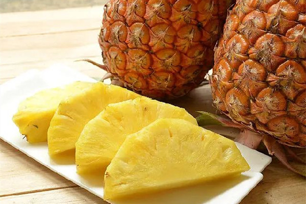 鳳梨吃著酸怎么辦 鳳梨要挖孔嗎 鳳梨吃著酸怎么辦 鳳梨要挖孔嗎