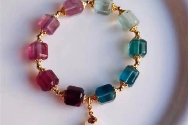 碧璽什么顏色的最值錢 碧璽的七種顏色等級(jí) 碧璽什么顏色的最值錢 碧璽的七種顏色等級(jí)