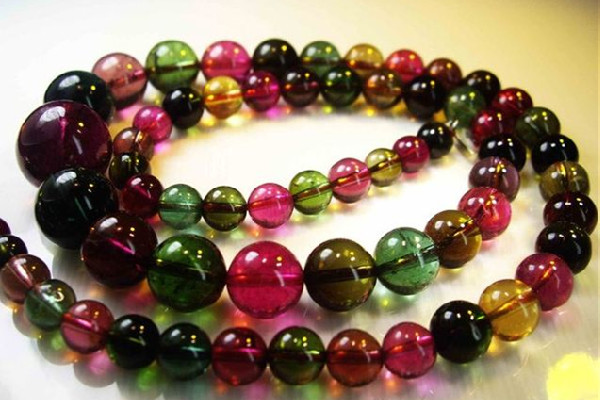 碧璽會越戴越有靈性嗎 碧璽戴左手還是右手 碧璽會越戴越有靈性嗎 碧璽戴左手還是右手