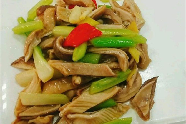 豬肚怎么炒又脆又嫩 豬肚炒什么菜比較好吃 豬肚怎么炒又脆又嫩 豬肚炒什么菜比較好吃