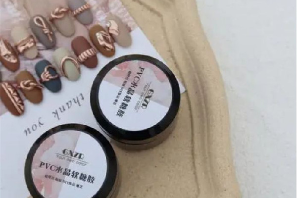 美甲延長(zhǎng)膠要烤多久 美甲延長(zhǎng)膠要擦浮膠嗎