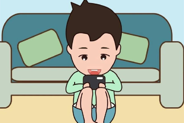 兒子沉迷手機(jī)爸爸逼他連玩17小時 孩子沉迷手機(jī)游戲怎么辦