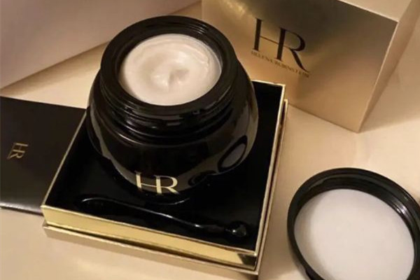 赫蓮娜黑繃帶面霜可以修復(fù)紅血絲嗎 赫蓮娜黑繃帶面霜可以直接抹在臉上嗎 赫蓮娜黑繃帶面霜可以修復(fù)紅血絲嗎 赫蓮娜黑繃帶面霜可以直接抹在臉上嗎