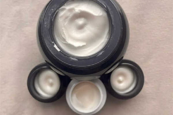 赫蓮娜面霜怎么查真假 赫蓮娜面霜有防偽碼嗎 赫蓮娜面霜怎么查真假 赫蓮娜面霜有防偽碼嗎