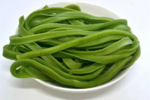 貢菜放久了變黑能吃嗎 貢菜放辣鍋還是清湯