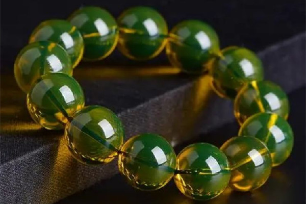 琥珀手串怎么辨別真假 琥珀手串怎么看好壞