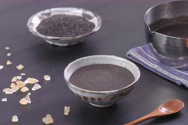 黑芝麻糊可以天天喝嗎 黑芝麻糊吃多了有什么副作用 黑芝麻糊可以天天喝嗎 黑芝麻糊吃多了有什么副作用