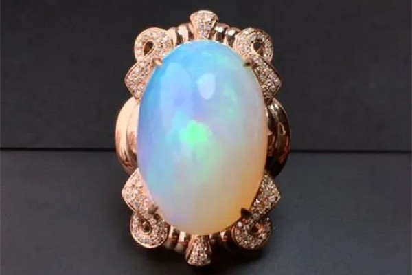 歐泊石會(huì)碎嗎 歐泊石有一道裂紋正常嗎 歐泊石會(huì)碎嗎 歐泊石有一道裂紋正常嗎