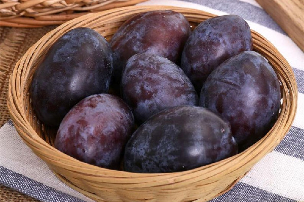 西梅有維生素c嗎 西梅可以補(bǔ)充什么營養(yǎng) 西梅有維生素c嗎 西梅可以補(bǔ)充什么營養(yǎng)