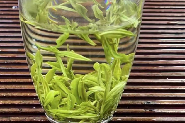 安吉白茶可以存放多長時間 安吉白茶放了三年還能喝嗎 安吉白茶可以存放多長時間 安吉白茶放了三年還能喝嗎