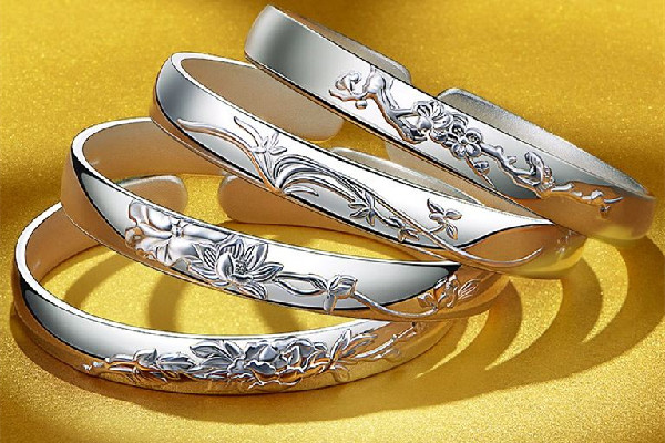 純銀手鏈氧化了怎么辦 純銀手鏈為什么會(huì)變黃