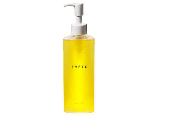 卸妝油的用法 卸妝油用多少合適 卸妝油的用法 卸妝油用多少合適