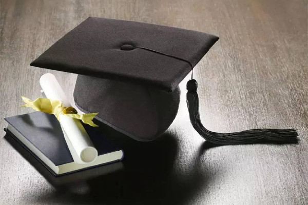 研究生“過?！绷藛?研究生比例大概是多少