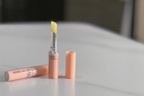 dhc唇膏怎么樣 dhc唇膏的功效和作用