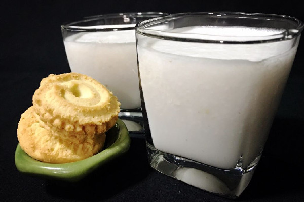 椰汁的功效和營養(yǎng)價(jià)值 椰汁含糖量高不高 椰汁的功效和營養(yǎng)價(jià)值 椰汁含糖量高不高