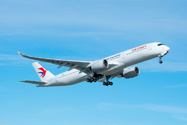 女子坐飛機(jī)意外發(fā)現(xiàn)自己包機(jī)了 飛機(jī)會(huì)因?yàn)槭裁丛蜓诱` 女子坐飛機(jī)意外發(fā)現(xiàn)自己包機(jī)了 飛機(jī)會(huì)因?yàn)槭裁丛蜓诱`