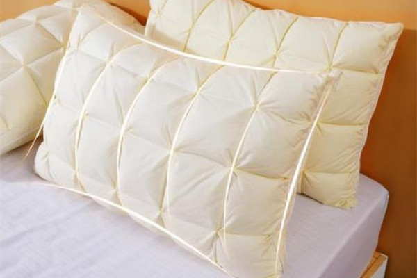 羽絨枕頭會(huì)塌嗎 羽絨枕頭塌了怎么辦