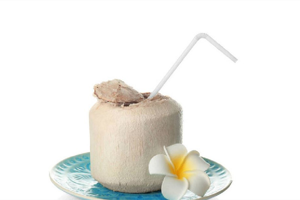 椰子水有什么營養(yǎng) 椰子水可以當水喝嗎 椰子水有什么營養(yǎng) 椰子水可以當水喝嗎