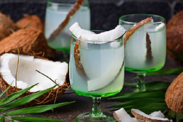 椰子水有什么營養(yǎng) 椰子水可以當水喝嗎 椰子水有什么營養(yǎng) 椰子水可以當水喝嗎