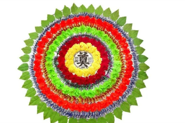 花圈落款寫顛倒店家被索賠2萬(wàn) 花圈挽聯(lián)怎樣寫