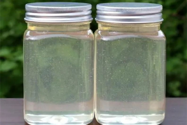 槐花蜜結(jié)晶了怎么辦 槐花蜜結(jié)晶了是不是假的 槐花蜜結(jié)晶了怎么辦 槐花蜜結(jié)晶了是不是假的