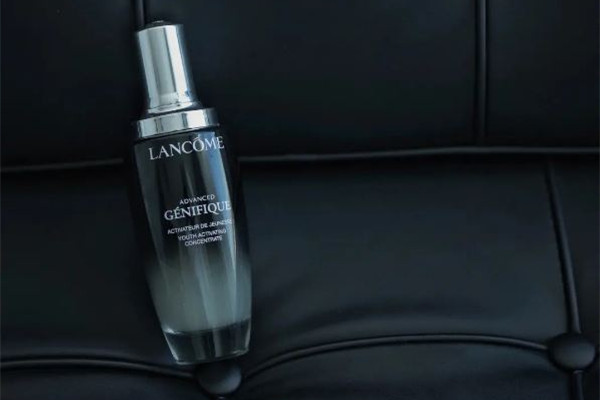 蘭蔻精華液和雅詩(shī)蘭黛精華液哪個(gè)好 蘭蔻精華液是精華液?jiǎn)?></a>
      <p class=