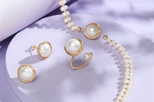 珍珠首飾會不會變色 珍珠首飾會氧化嗎 珍珠首飾會不會變色 珍珠首飾會氧化嗎