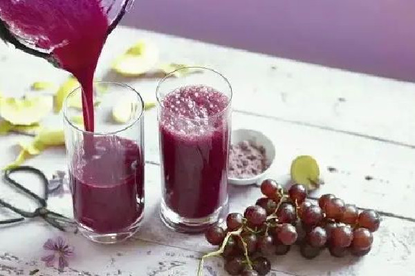 葡萄汁放冰箱可以放多久 葡萄汁放久了會(huì)變酒嗎 葡萄汁放冰箱可以放多久 葡萄汁放久了會(huì)變酒嗎