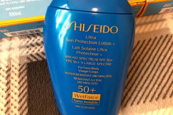 資生堂藍(lán)胖子防曬霜適合油皮嗎 資生堂藍(lán)胖子防曬霜要卸妝嗎 資生堂藍(lán)胖子防曬霜適合油皮嗎 資生堂藍(lán)胖子防曬霜要卸妝嗎