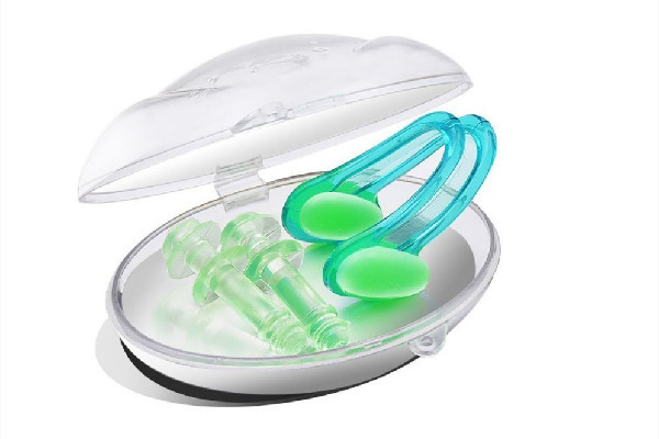 游泳耳塞有用嗎 游泳耳塞的作用 游泳耳塞有用嗎 游泳耳塞的作用