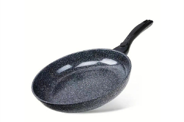 平底鍋什么材質(zhì)的最好用 平底鍋有蜂窩的好還是沒蜂窩的好 平底鍋什么材質(zhì)的最好用 平底鍋有蜂窩的好還是沒蜂窩的好