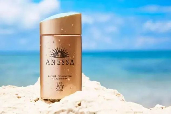 安耐曬會出現水油分層嗎 安耐曬為什么擠出來是水 安耐曬會出現水油分層嗎 安耐曬為什么擠出來是水