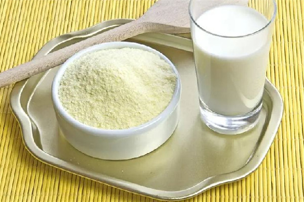 成人奶粉喝了會(huì)上火嗎 成人奶粉一次吃多少合適 成人奶粉喝了會(huì)上火嗎 成人奶粉一次吃多少合適