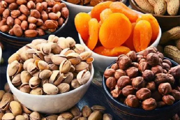 堅(jiān)果什么時(shí)間吃對身體好 堅(jiān)果一次吃多少為宜 堅(jiān)果什么時(shí)間吃對身體好 堅(jiān)果一次吃多少為宜