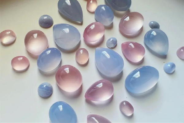 藍(lán)玉髓怎么辨別真假 藍(lán)玉髓會有裂紋嗎 藍(lán)玉髓怎么辨別真假 藍(lán)玉髓會有裂紋嗎