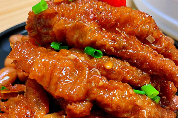 雞爪可以補充膠原蛋白嗎 雞爪對人體有什么好處 雞爪可以補充膠原蛋白嗎 雞爪對人體有什么好處